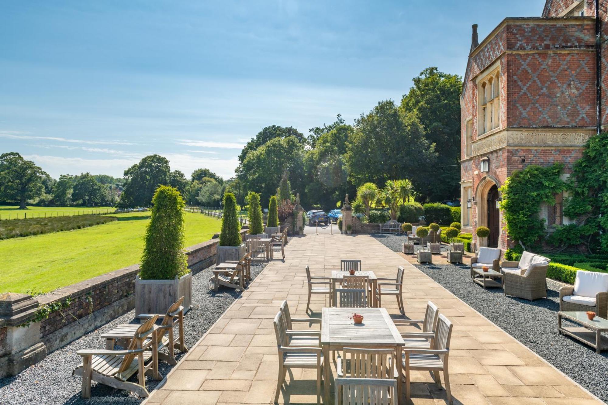 Burley Manor Hotel Exterior foto